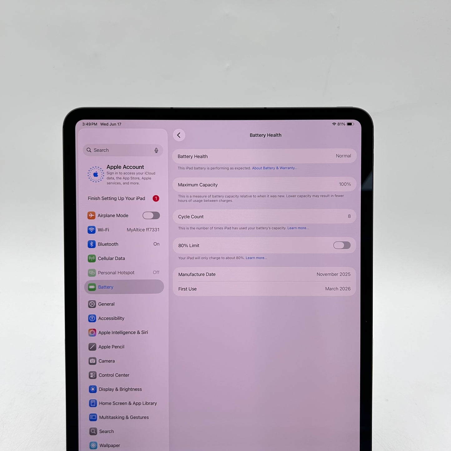 Unlocked Apple iPad Pro 13" M5 256GB Space Black ME7W4LL/A