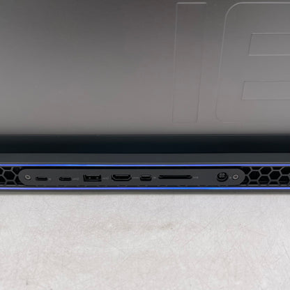 Alienware M18 R1 18" Ryzen 9 7845HX 3.0GHz 32GB RAM 1TB SSD GeForce RTX 4070