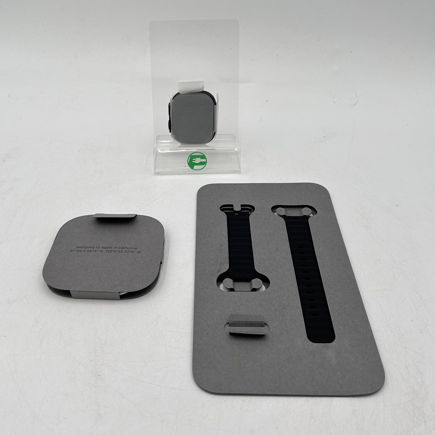 New Unlocked Apple Watch Ultra 3 49MM Black Titanium Black Alpine Loop MF0Q4LW/A