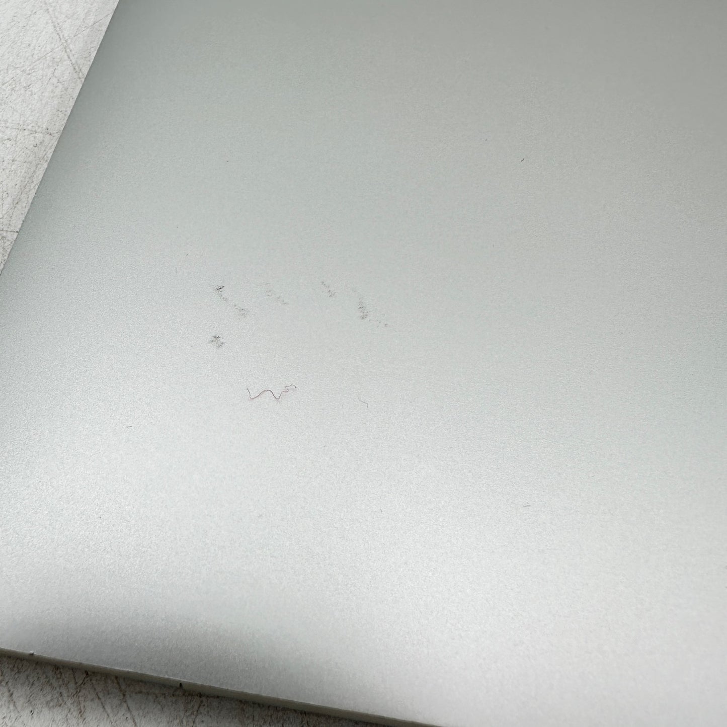 2020 Apple MacBook Pro 13.3" M1 8C GPU 3.2GHz 8GB RAM 256GB SSD READ