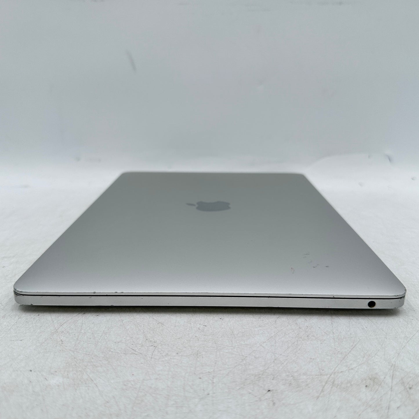2020 Apple MacBook Pro 13.3" M1 8C GPU 3.2GHz 8GB RAM 256GB SSD READ