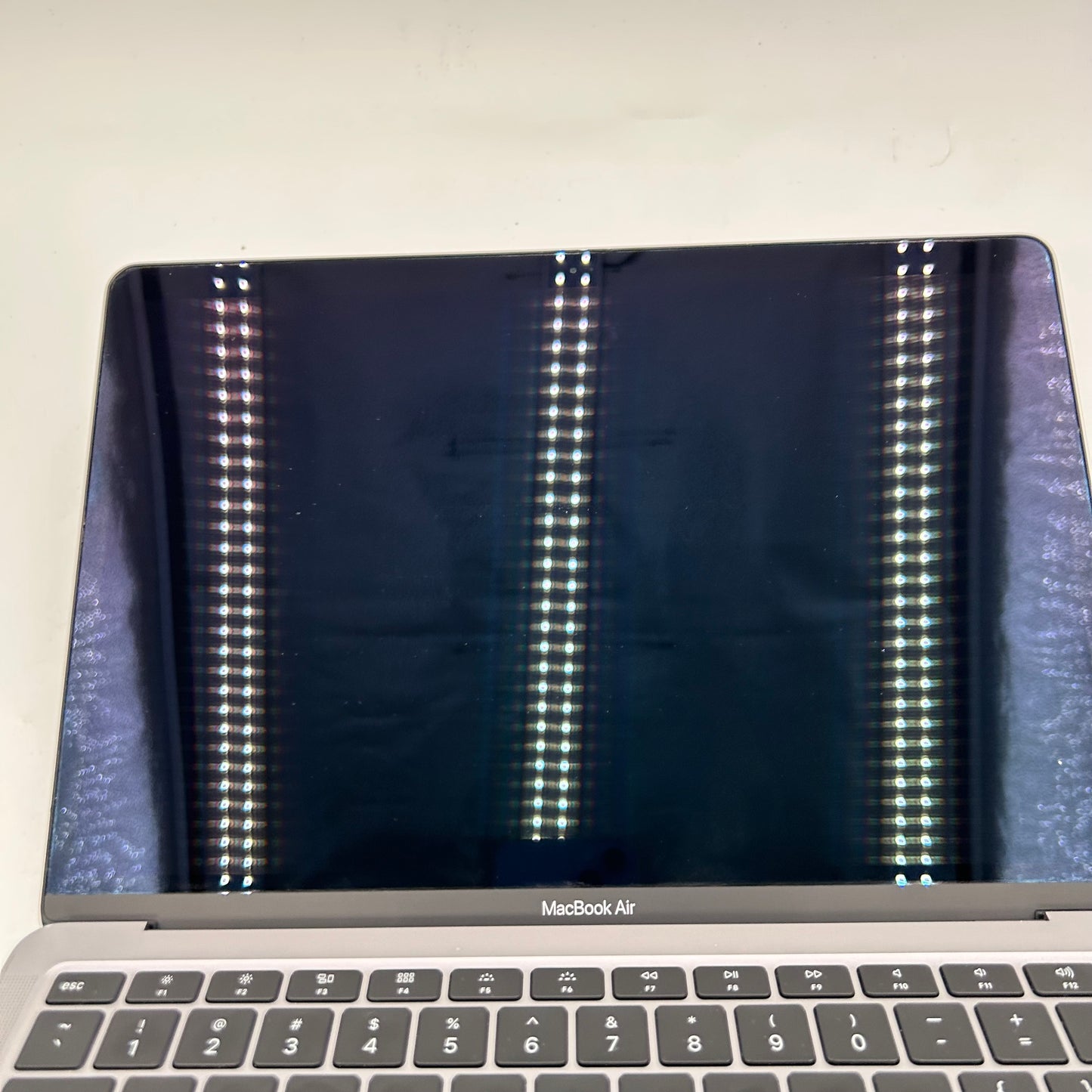 2020 Apple MacBook Air 13.3" i5 1.1GHz 16GB RAM 512GB SSD Space Gray A2179