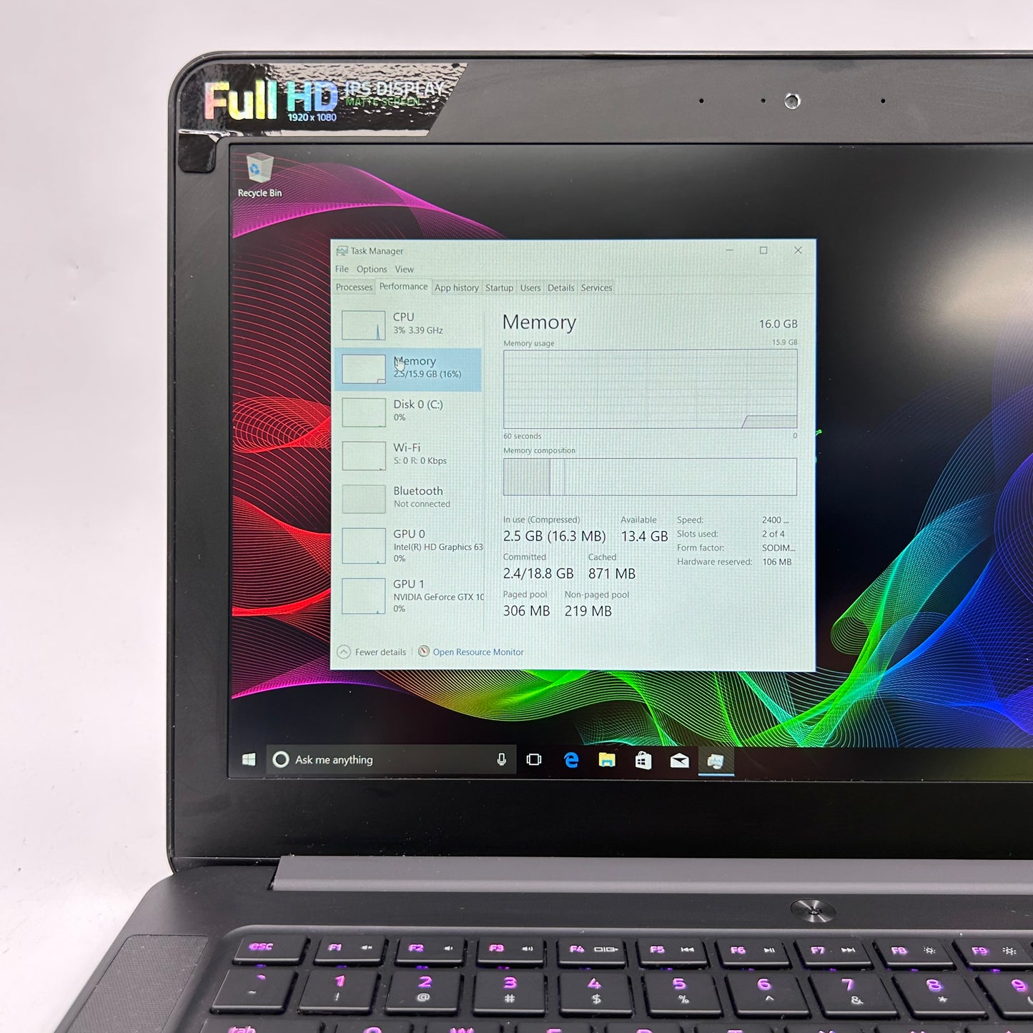 Razer Blade 14 RZ09-01953E71 14" i7-7700HQ 16GB RAM 256GB SSD GeForce GTX 1060