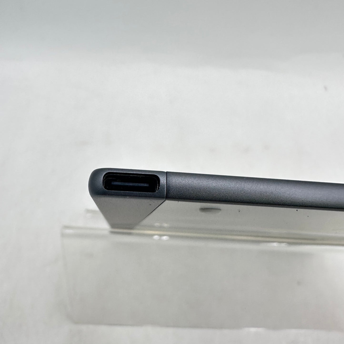reMarkable 2 Paper Tablet RM113 w/ Marker Plus