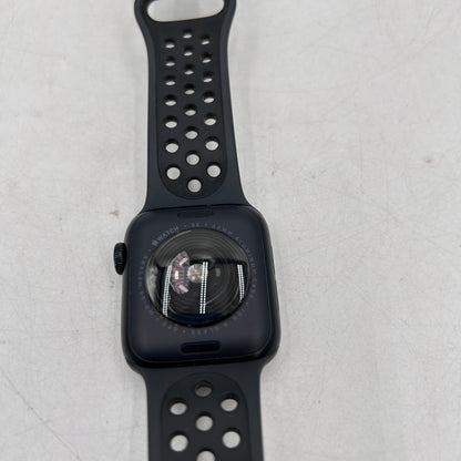 GPS Only Apple Watch SE 2nd Gen 40MM Midnight Aluminum Nike Sport Band MNT73LL/A
