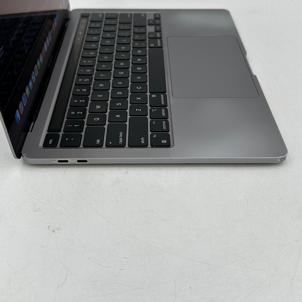 2020 Apple MacBook Pro 13.3" M1 8C GPU 3.2GHz 8GB RAM 256GB SSD A2338