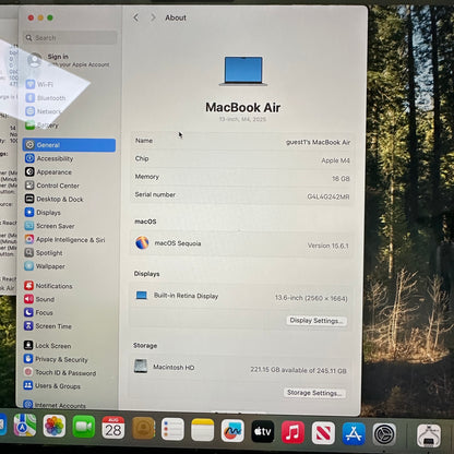 2025 Apple MacBook Air 13.3" M4 8C GPU 4.5GHz 16GB RAM 256GB SSD MCT64LL/A