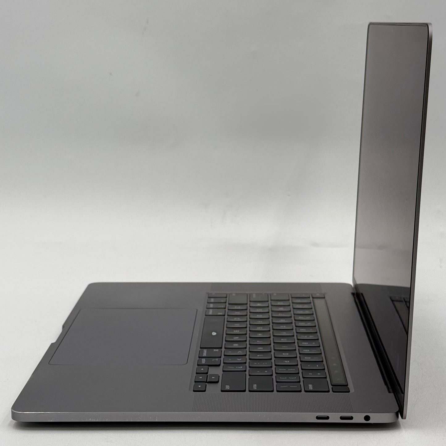 2019 Apple MacBook Pro 16" i9 2.3GHz 16GB RAM 1TB SSD Space Gray A2141