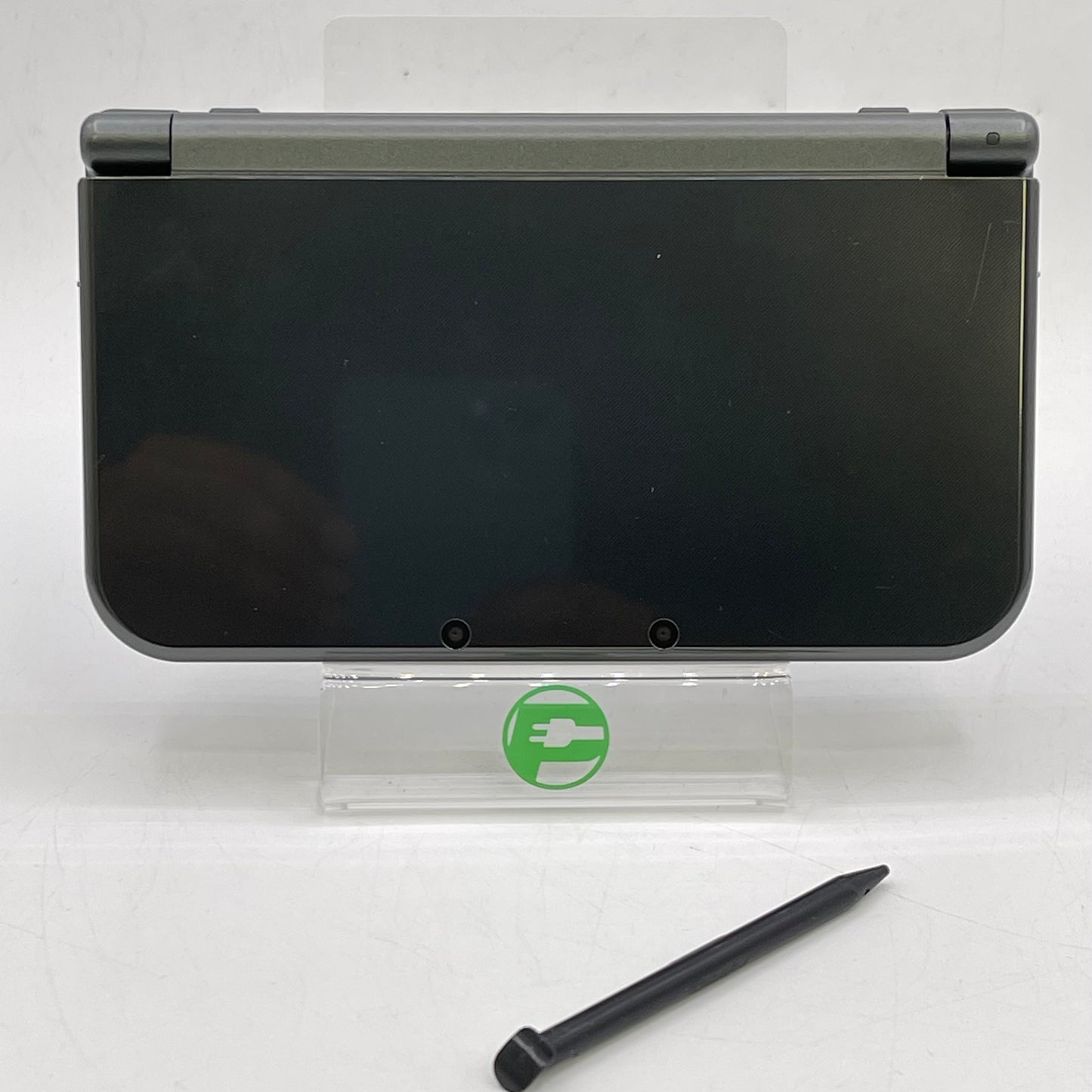 Nintendo 3DS XL Handheld Game Console RED-001 Metallic Gray