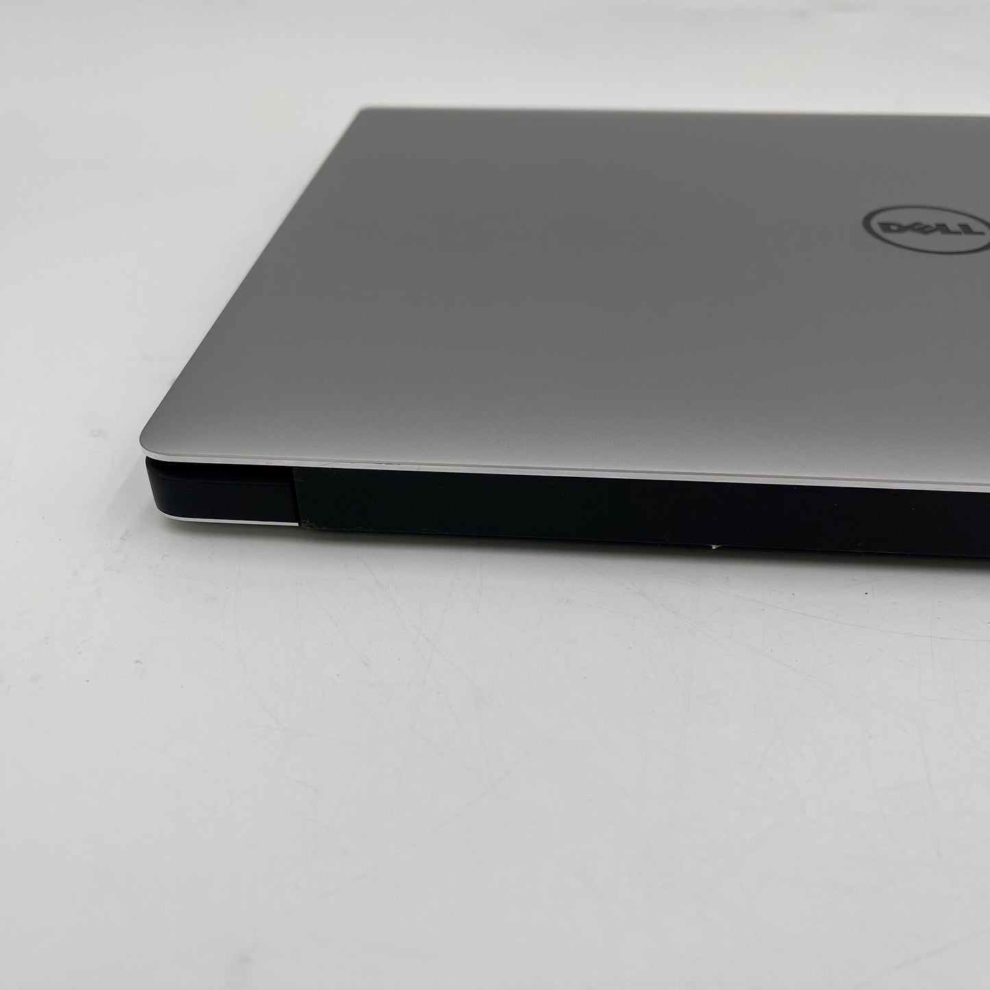 Dell Precision 5520 P56F 15.6" i7-7820HQ 2.9GHz 48GB RAM 4TB SSD Quadro M1200