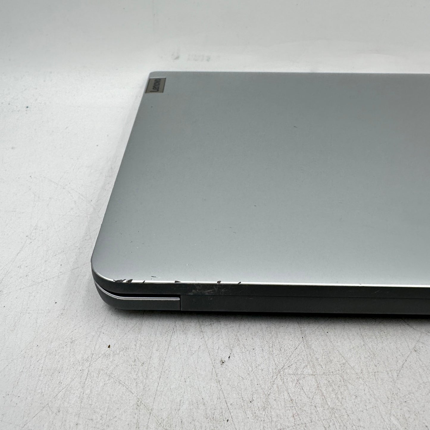 Lenovo Ideapad 1 15ADA7  82R1 15.6" Athlon Silver 3050U 2.3GHz 4GB RAM 128GB eMMC