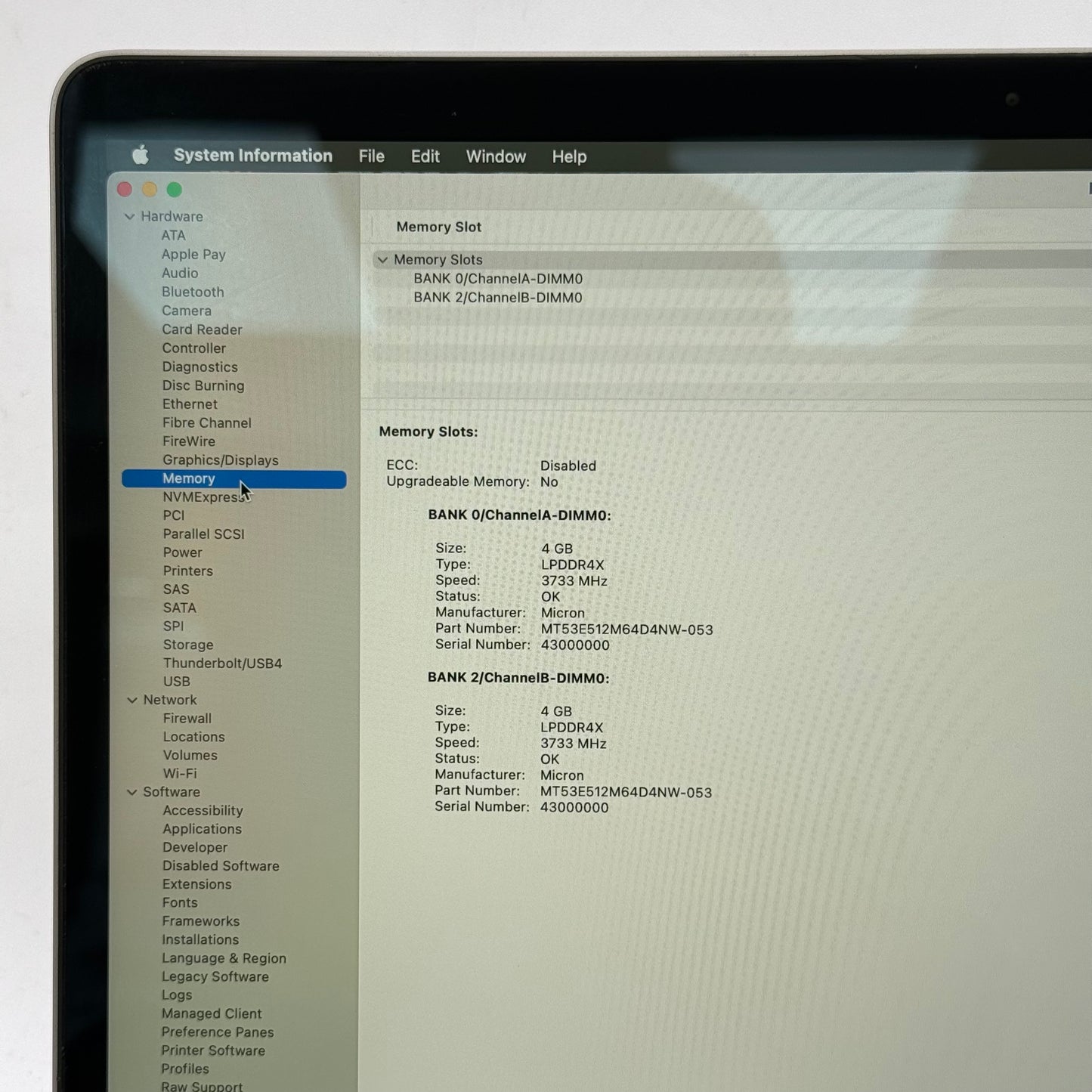 2020 Apple MacBook Air 13.3" i3 1.1GHz 8GB RAM 256GB SSD Space Gray A2179