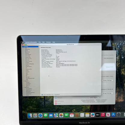 2020 Apple MacBook Air 13.3" i5 1.1GHz 16GB RAM 512GB SSD Space Gray A2179