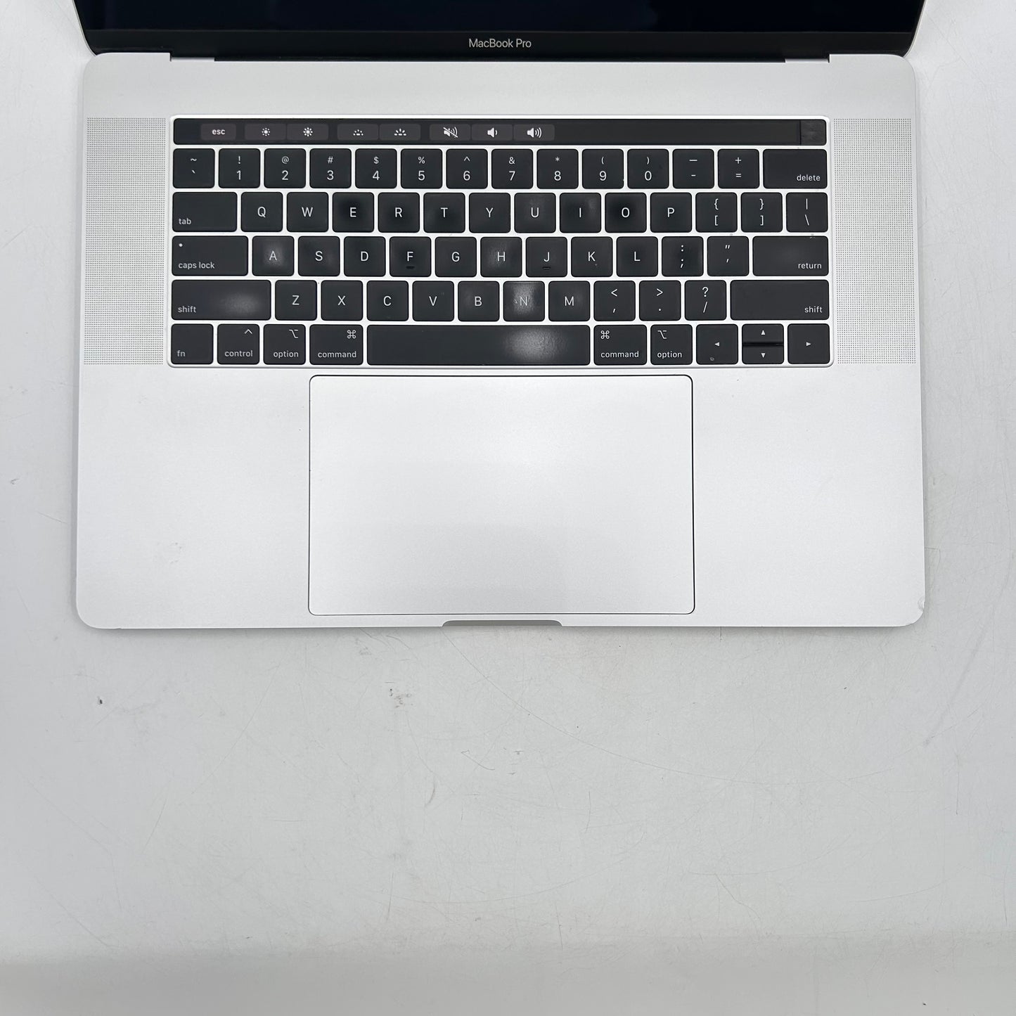 2018 Apple MacBook Pro 15" i7 2.7GHz 16GB RAM 1TB SSD Silver A1990 Read