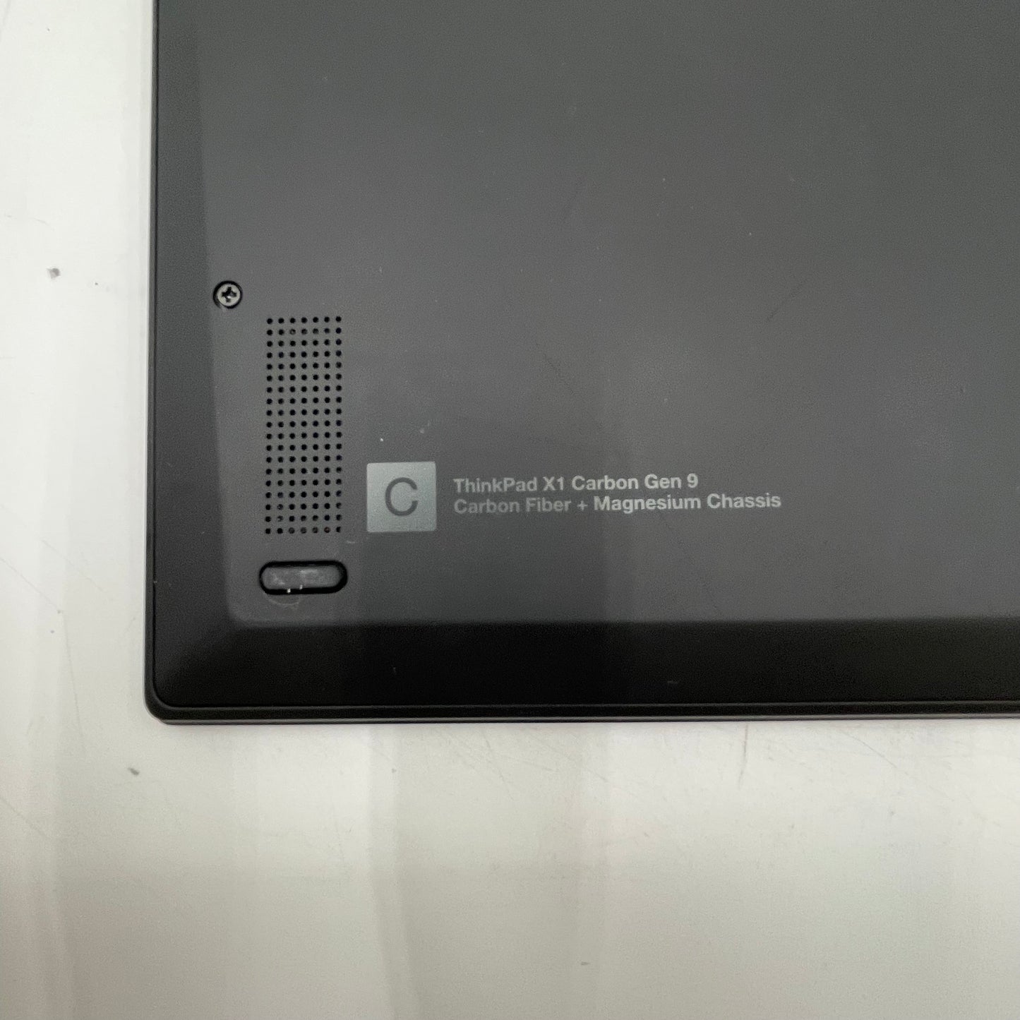 Lenovo ThinkPad X1 Carbon Gen 9 14" i7-1185G7 3.0GHz 16GB RAM 512GB SSD