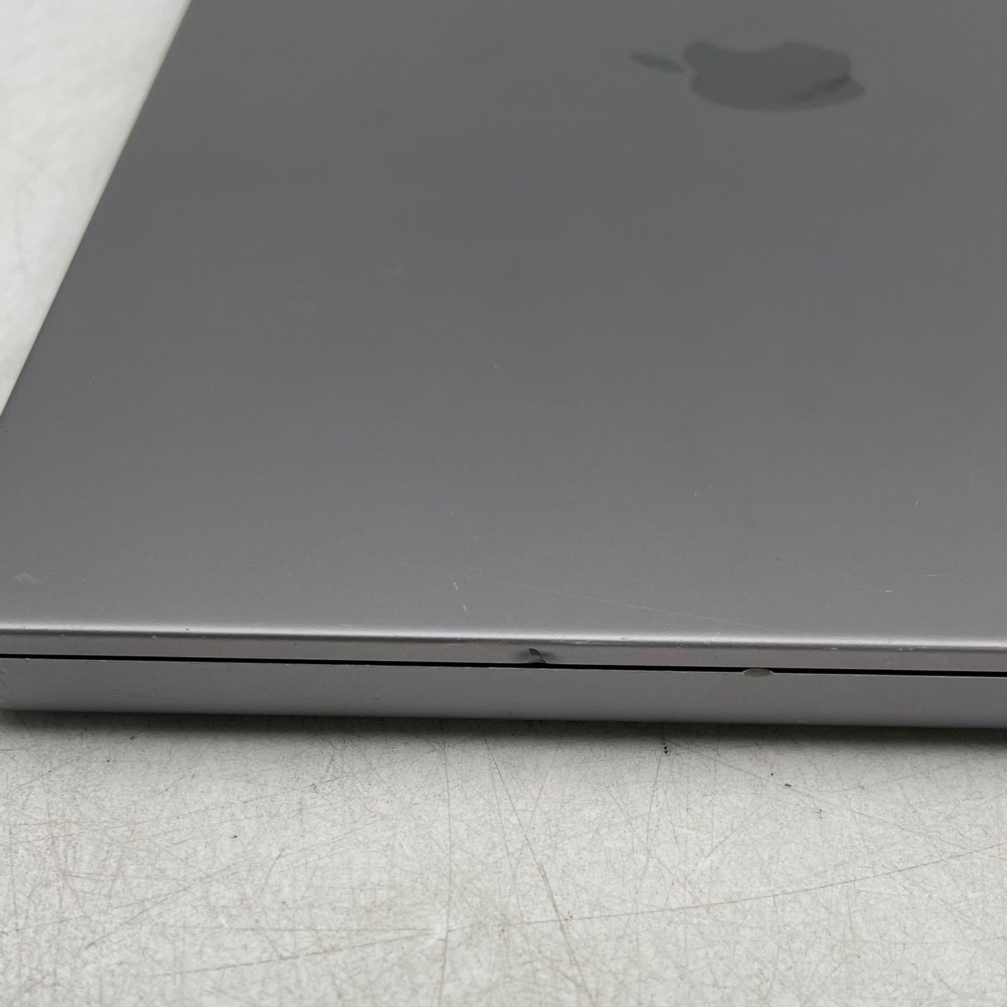 2021 Apple MacBook Pro 16" M1 Pro 16C GPU 3.2GHz 16GB RAM 512GB SSD A2485