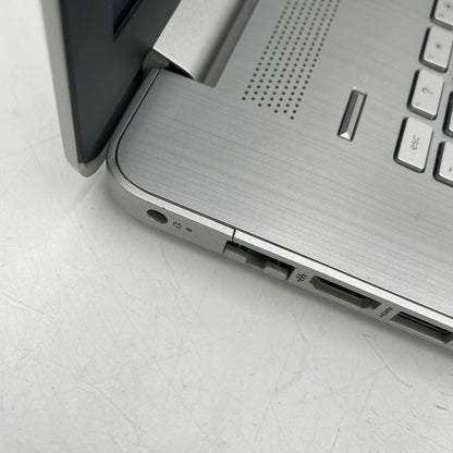 HP 17-by3065st 17.3" i5-1135G7 1.0GHz 8GB RAM 1TB HDD 120GB SSD