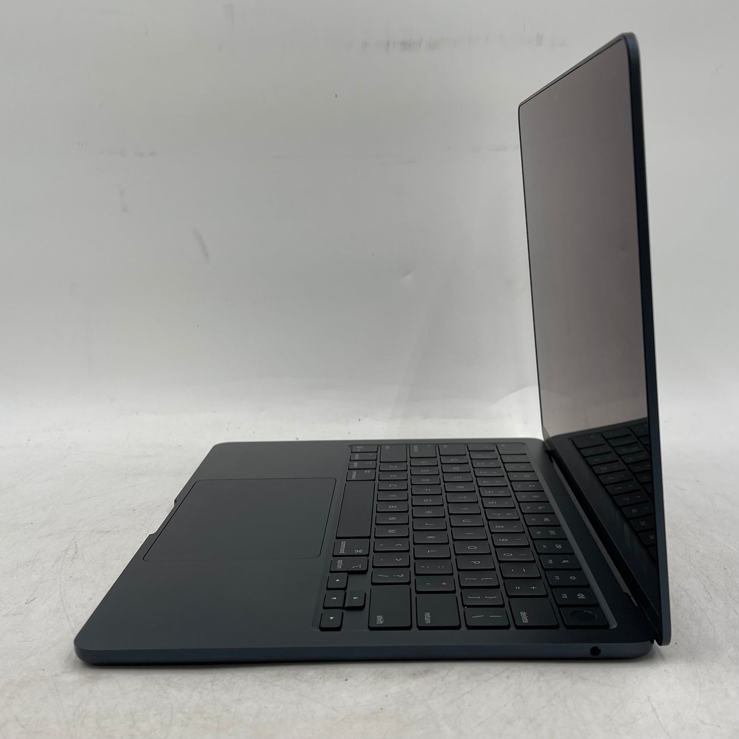 2025 Apple MacBook Air 13.6" M4 8C GPU 4.5GHz 16GB RAM 256GB SSD A3240