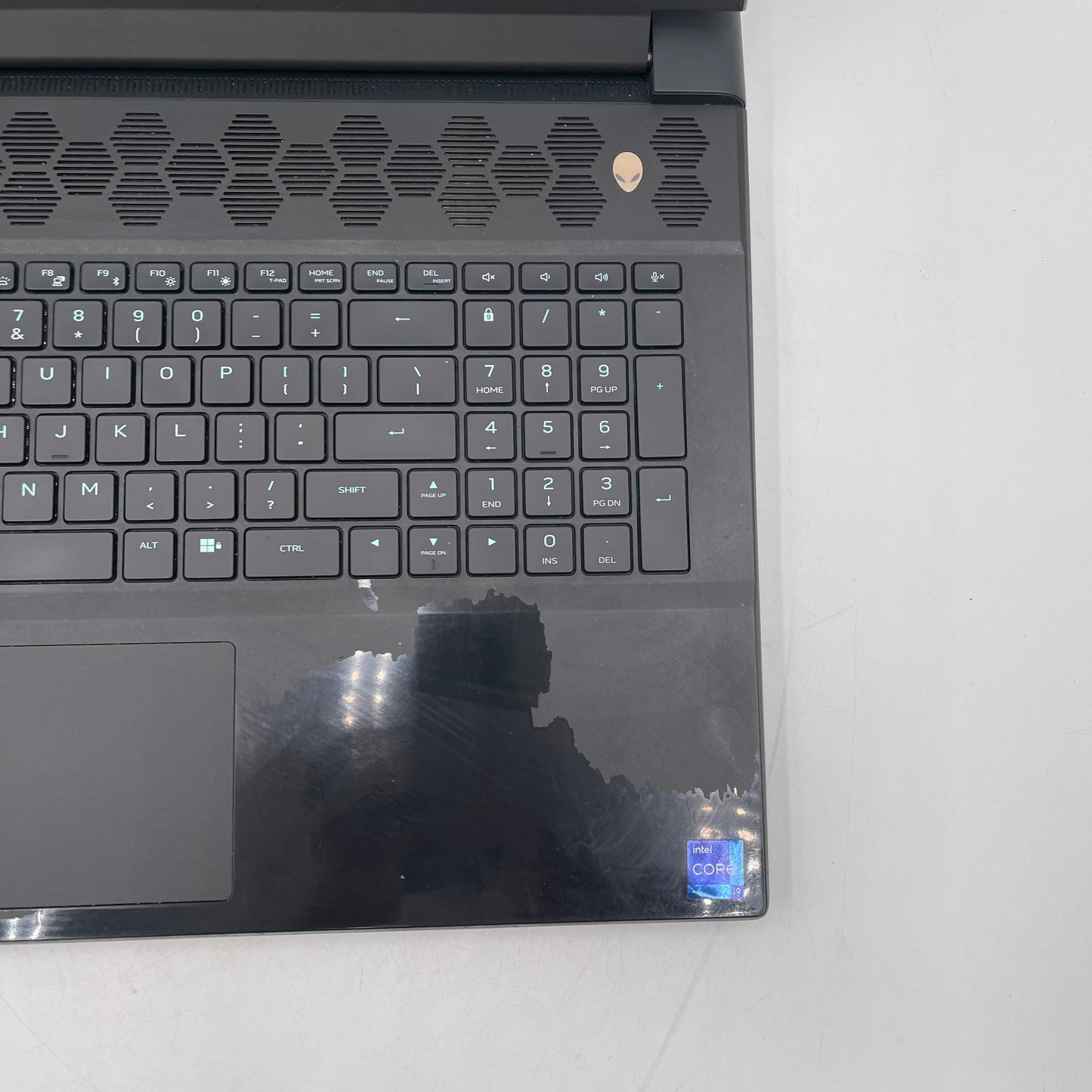 Alienware M18 R1 18" i9-13980HX 2.2GHz 64GB RAM 8TB SSD GeForce RTX 4090 Read