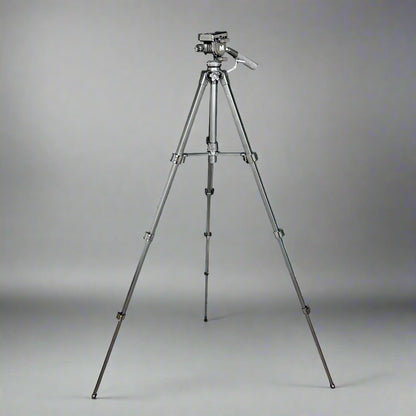 Magnus VT-100  Tripod System with 2-Way Pan Head VT100