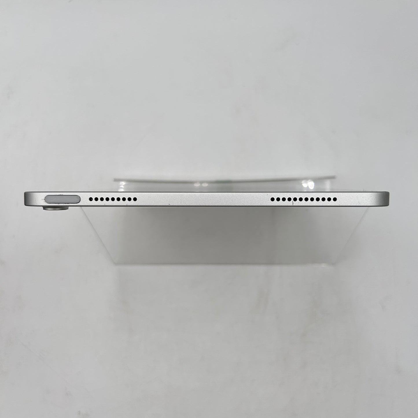 WiFi Only Apple iPad 11" (A16) 128GB Silver MD3Y4LL/A