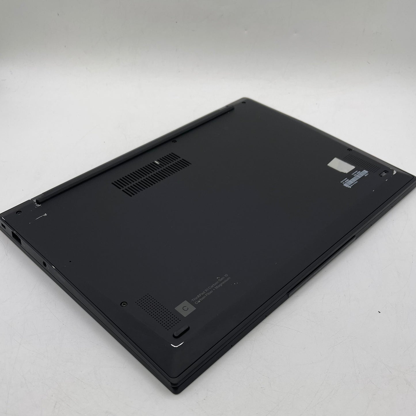 Lenovo ThinkPad X1 Carbon Gen 10 14" i7-1185G7 2.2GHz 16GB RAM 512GB SSD