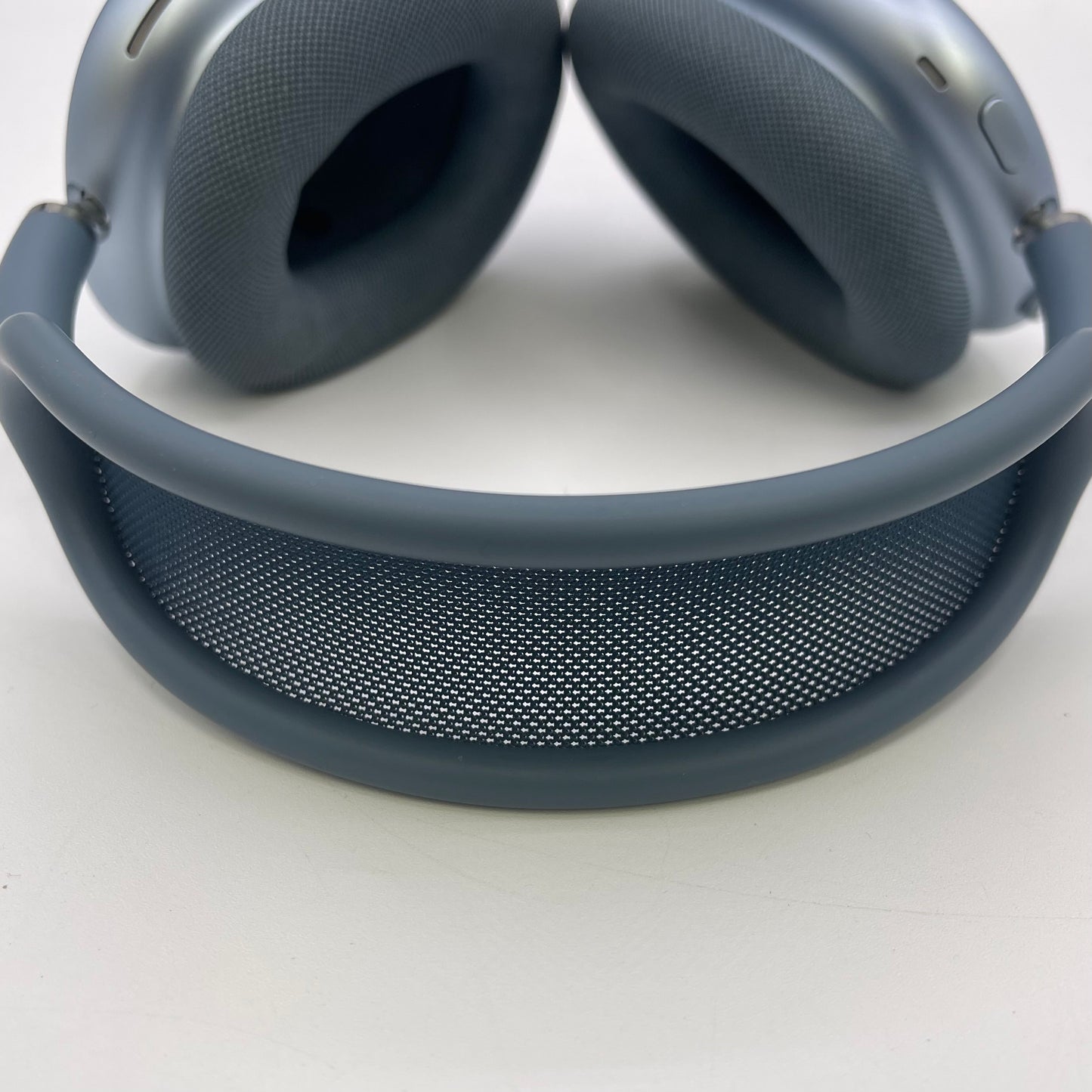 Apple AirPods Max Wireless Over-Ear Headphones Blue MWW63AM/A