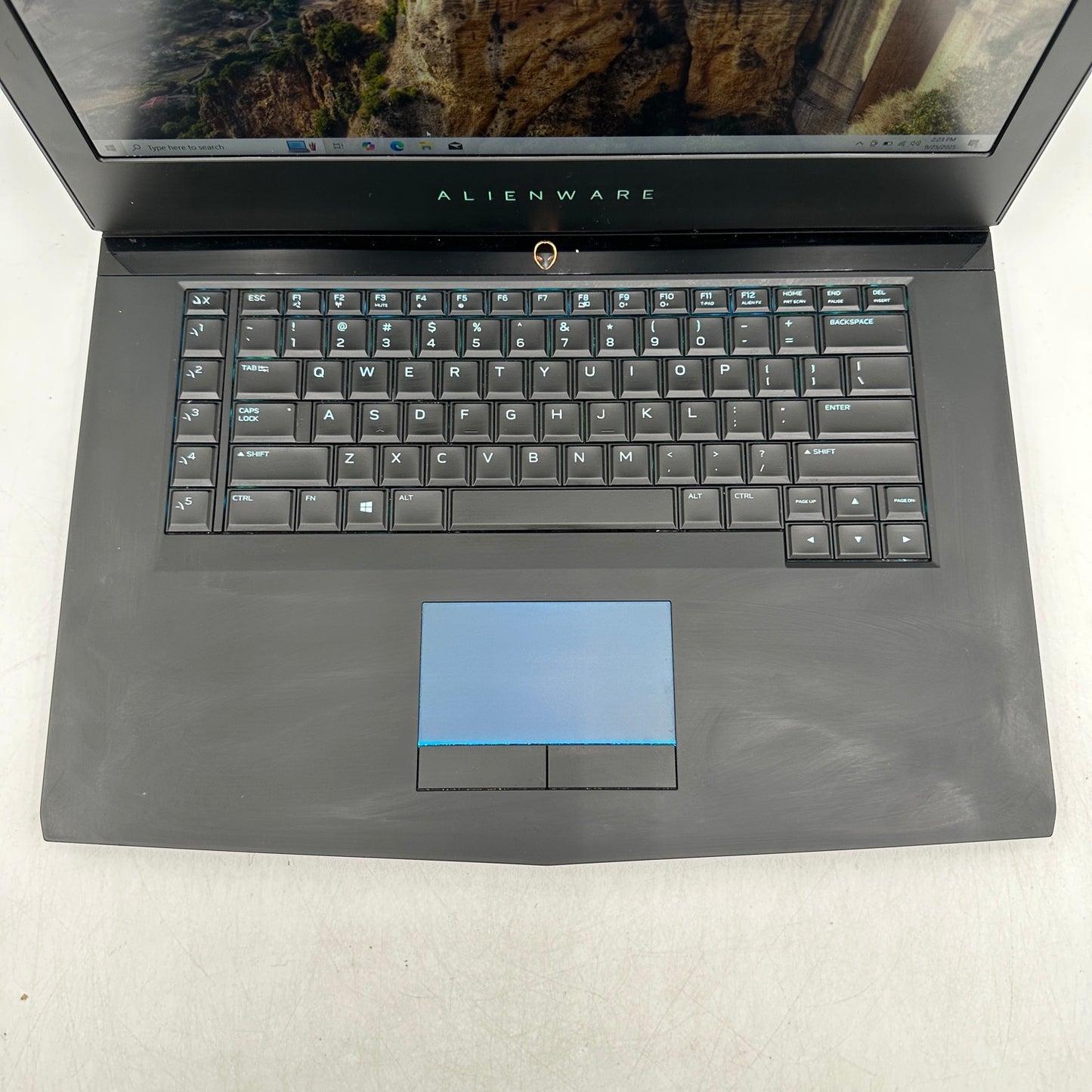 Alienware 15 R4 15.6" i9-8950HK 2.9GHz 32GB RAM 512GB SSD 1TB HDD GTX1080