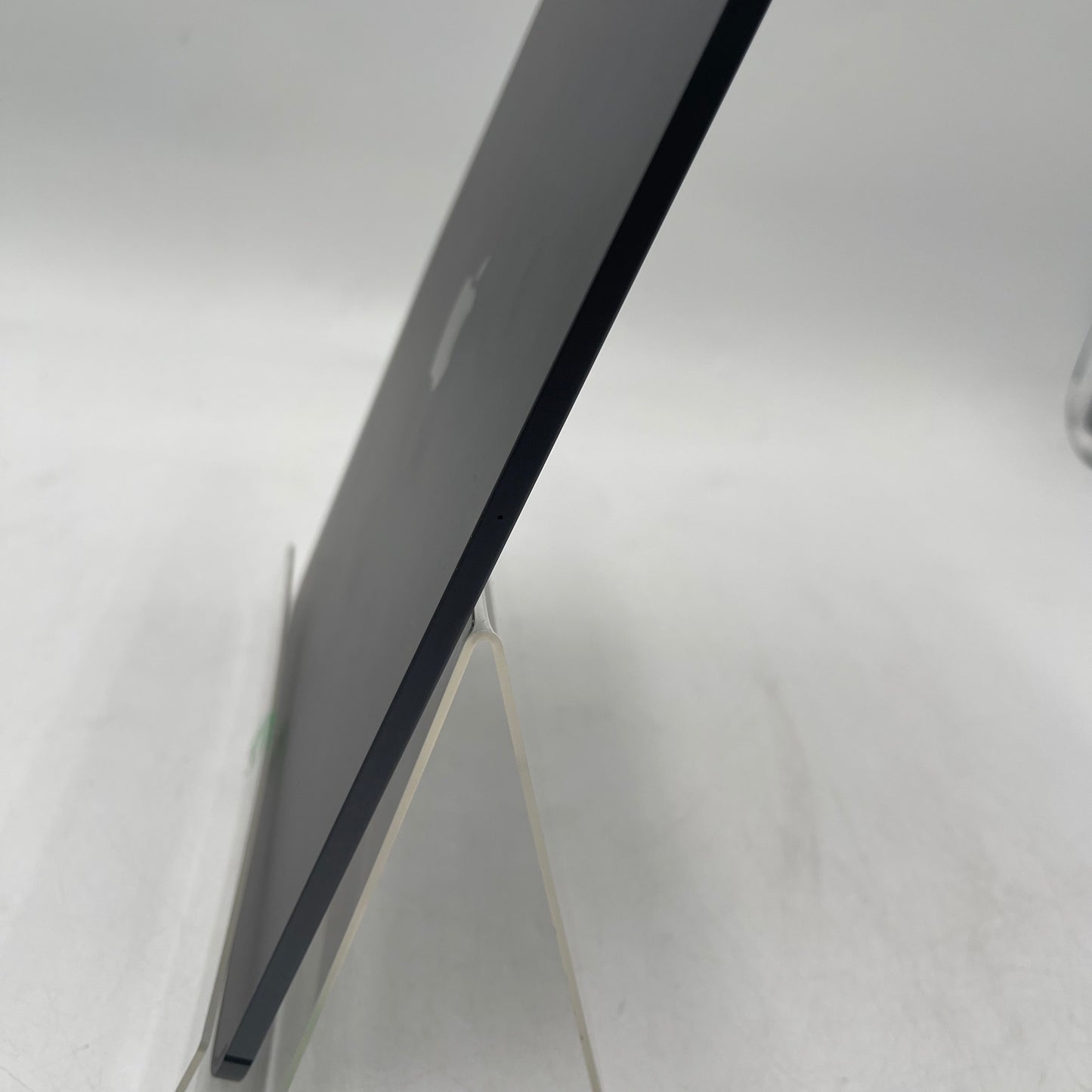 Unlocked Apple iPad Pro 12.9" 3rd Gen 256GB Space Gray MTJ02LL/A