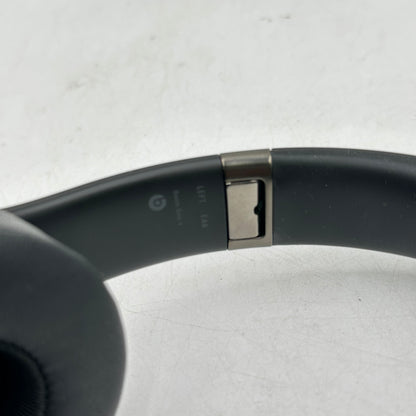 Beats Solo4 Wireless On-Ear Bluetooth Headphones Black MUW23LL/A