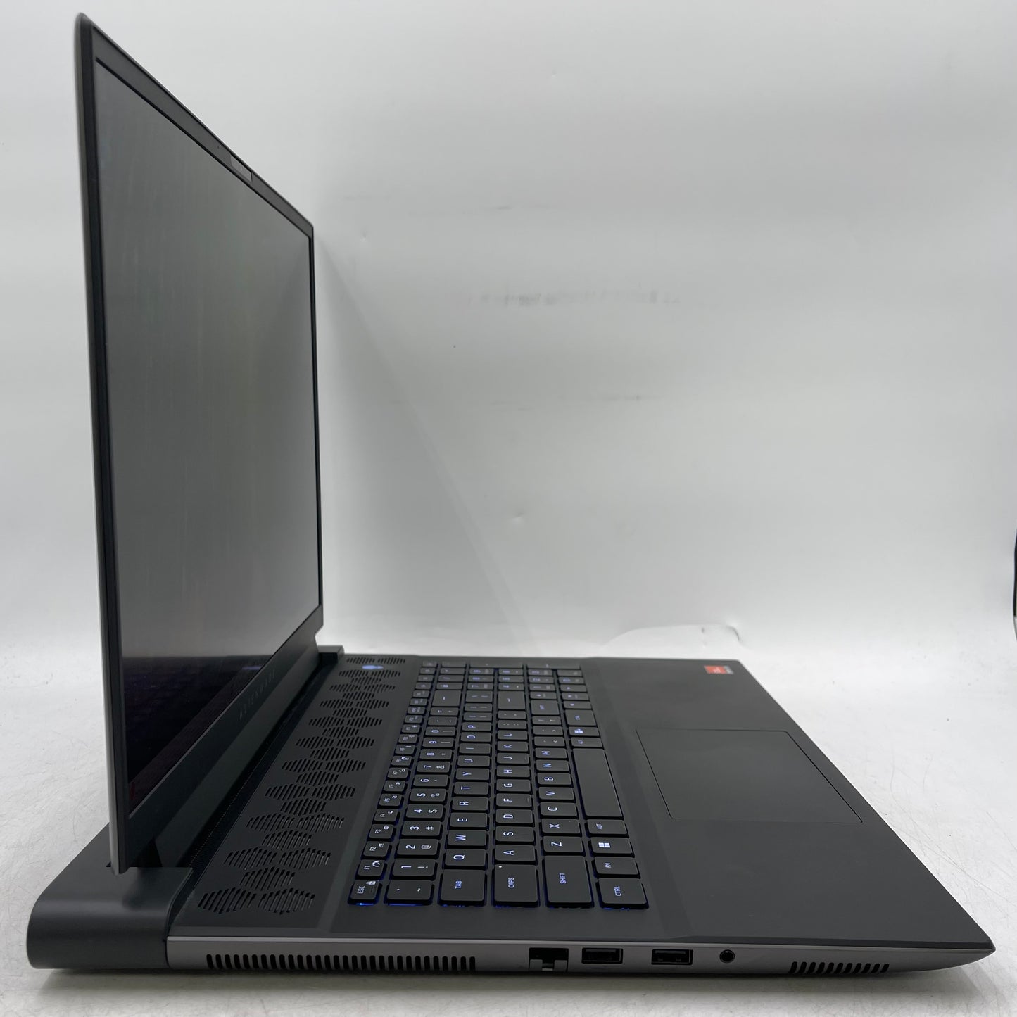 Alienware M18 R1 18" Ryzen 9 7845HX 3.0GHz 32GB RAM 1TB SSD GeForce RTX 4070