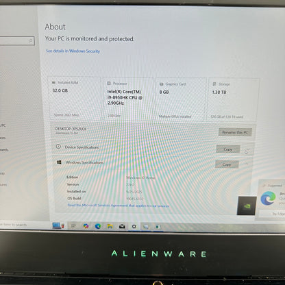 Alienware 15 R4 15.6" i9-8950HK 2.9GHz 32GB RAM 512GB SSD 1TB HDD GTX1080