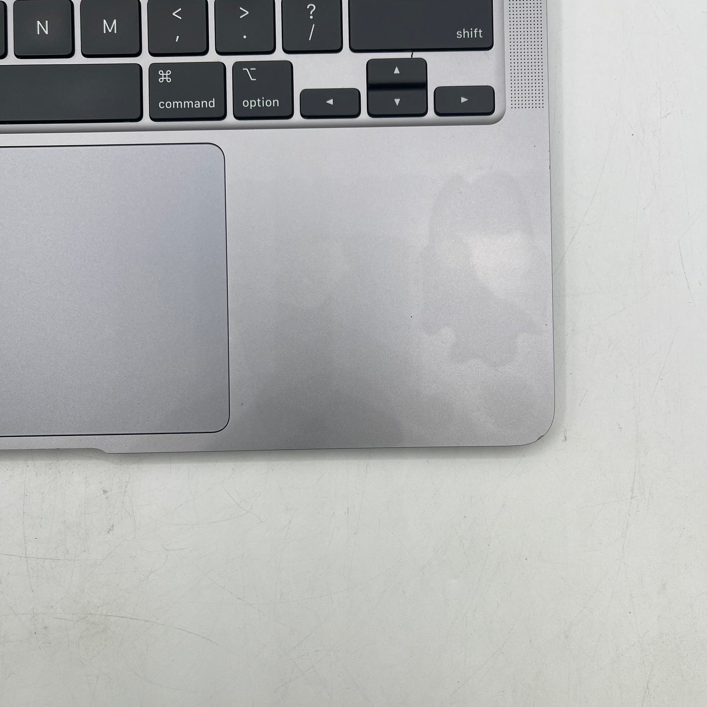 2020 Apple MacBook Air 13.3" i3 1.1GHz 8GB RAM 256GB SSD Space Gray A2179