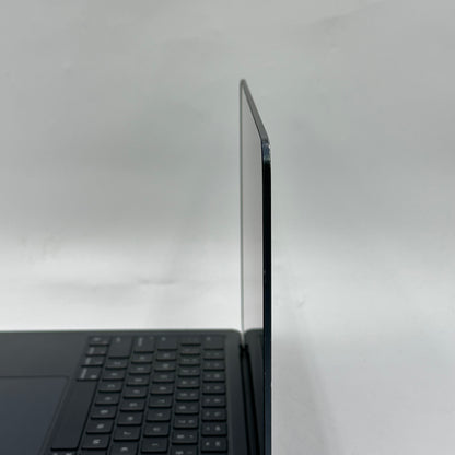 2022 Apple MacBook Air 13.6" M2 8C GPU 3.5GHz 8GB RAM 256GB SSD A2681