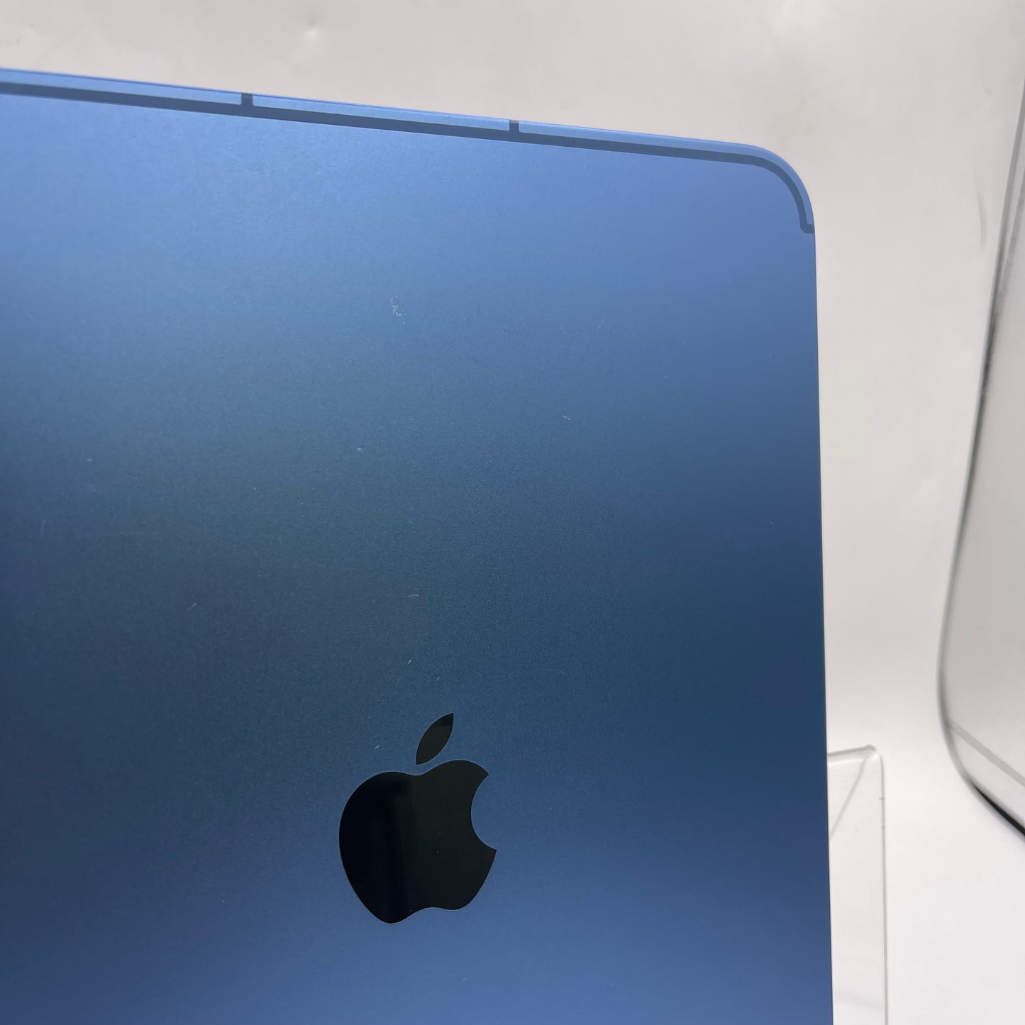 Unlocked Apple iPad 11" (A16) 128GB Blue MD7G4LL/A