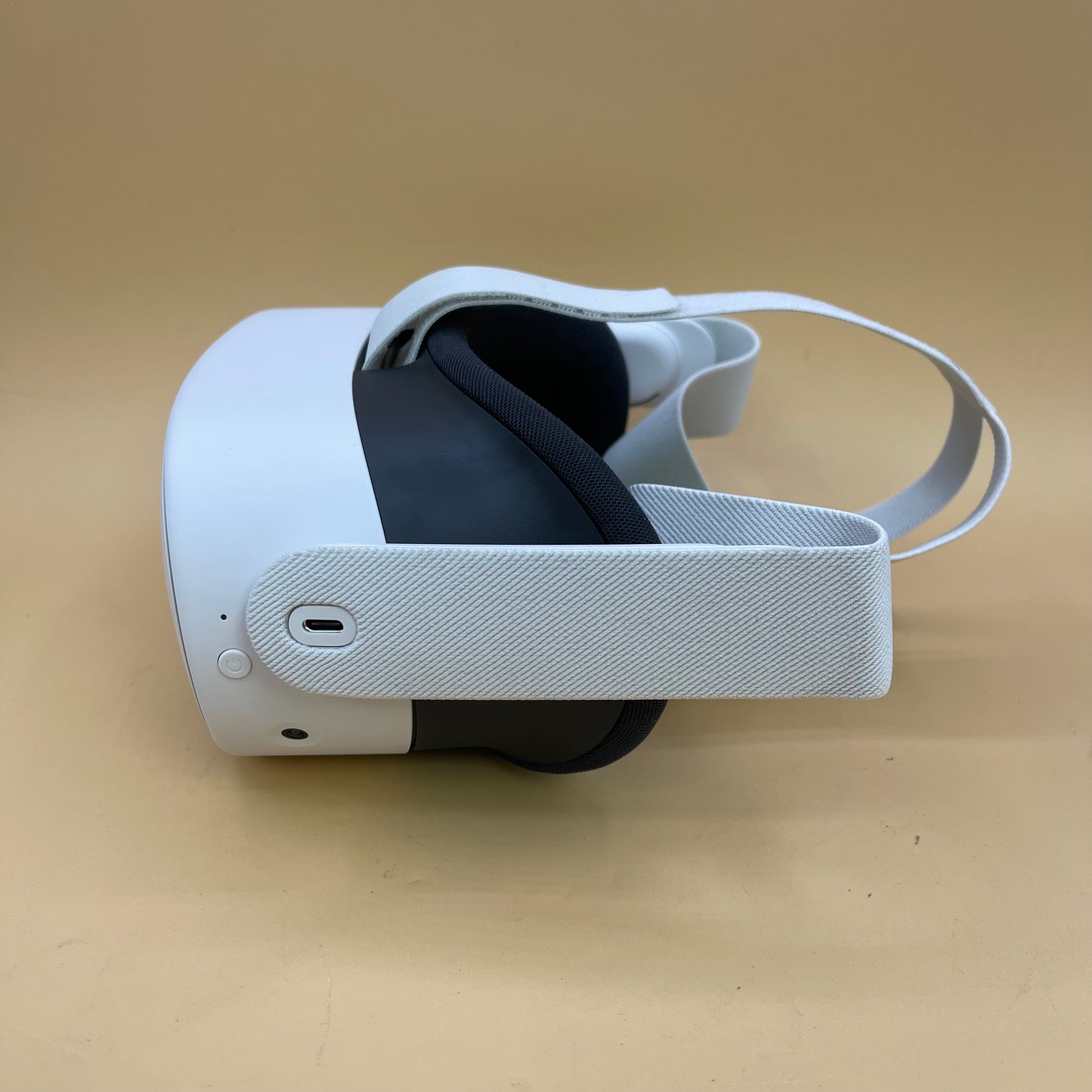 Meta Quest 3S 128GB Standalone All-in-One VR Headset P97