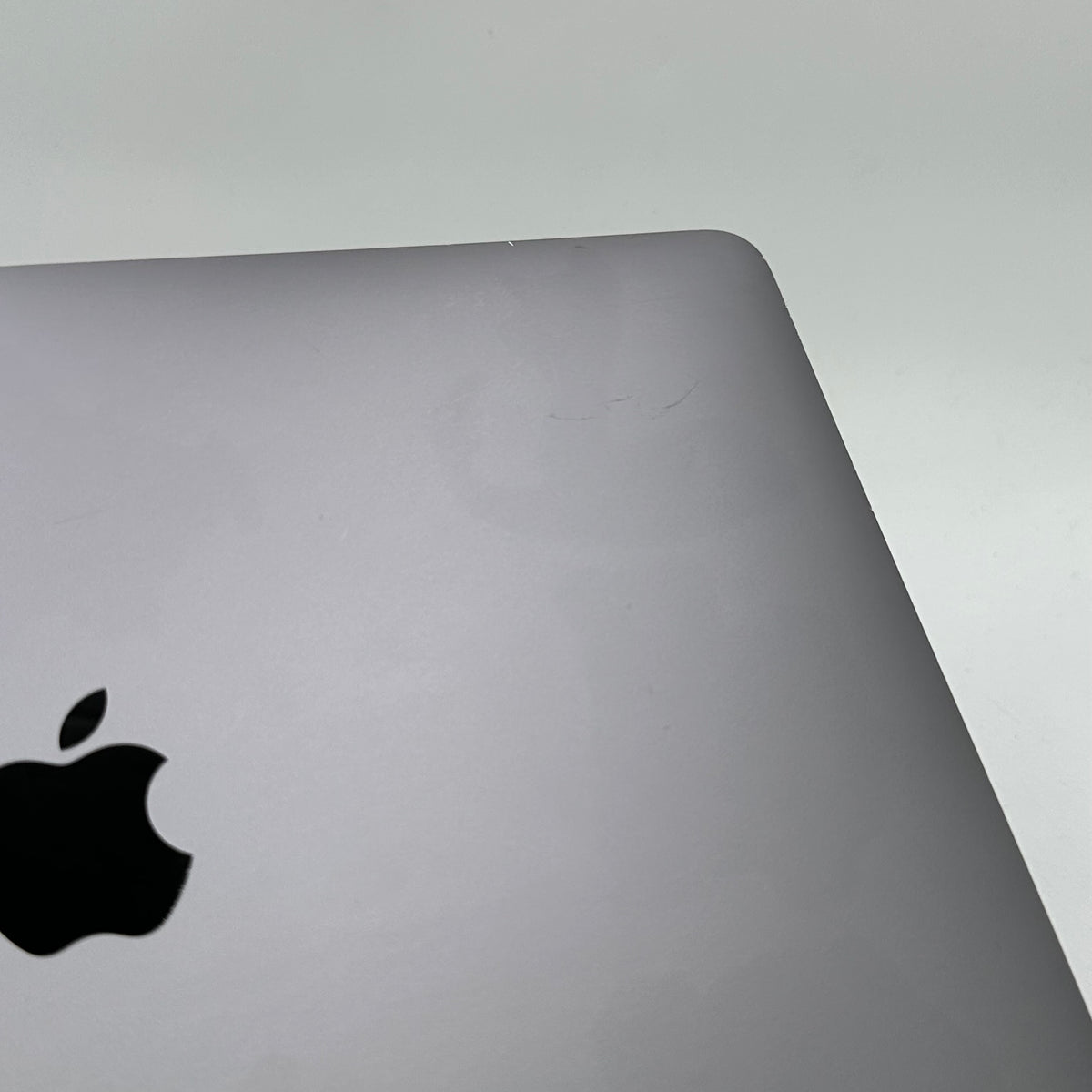 2020 Apple MacBook Pro 13.3" i7 2.3GHz 32GB RAM 2TB SSD Space Gray A2251