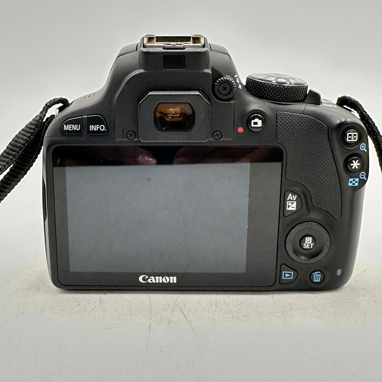 Canon EOS Rebel SL1 18.0MP Digital SLR Camera 5775 SC W/ EFS 18-55mm Lens Kit