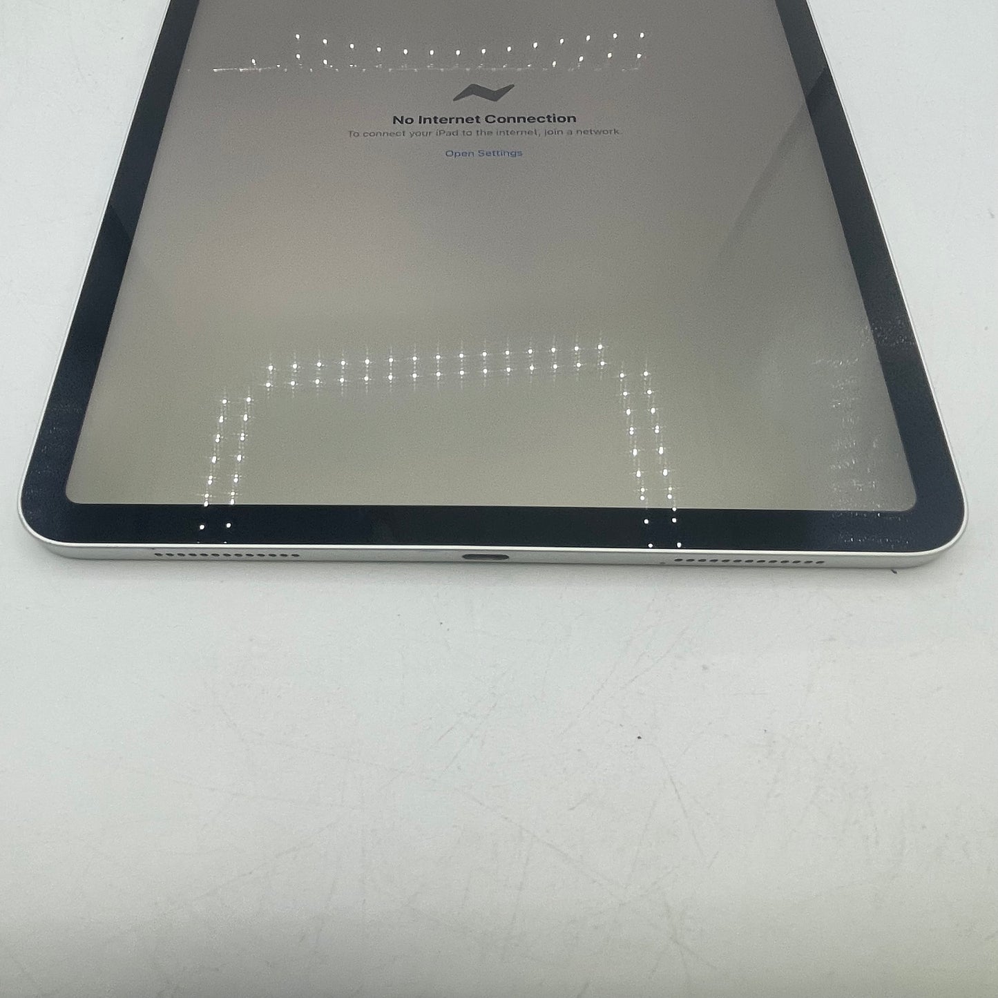WiFi Only Apple iPad Pro 11" 1st Gen 64GB Silver MTXP2LL/A