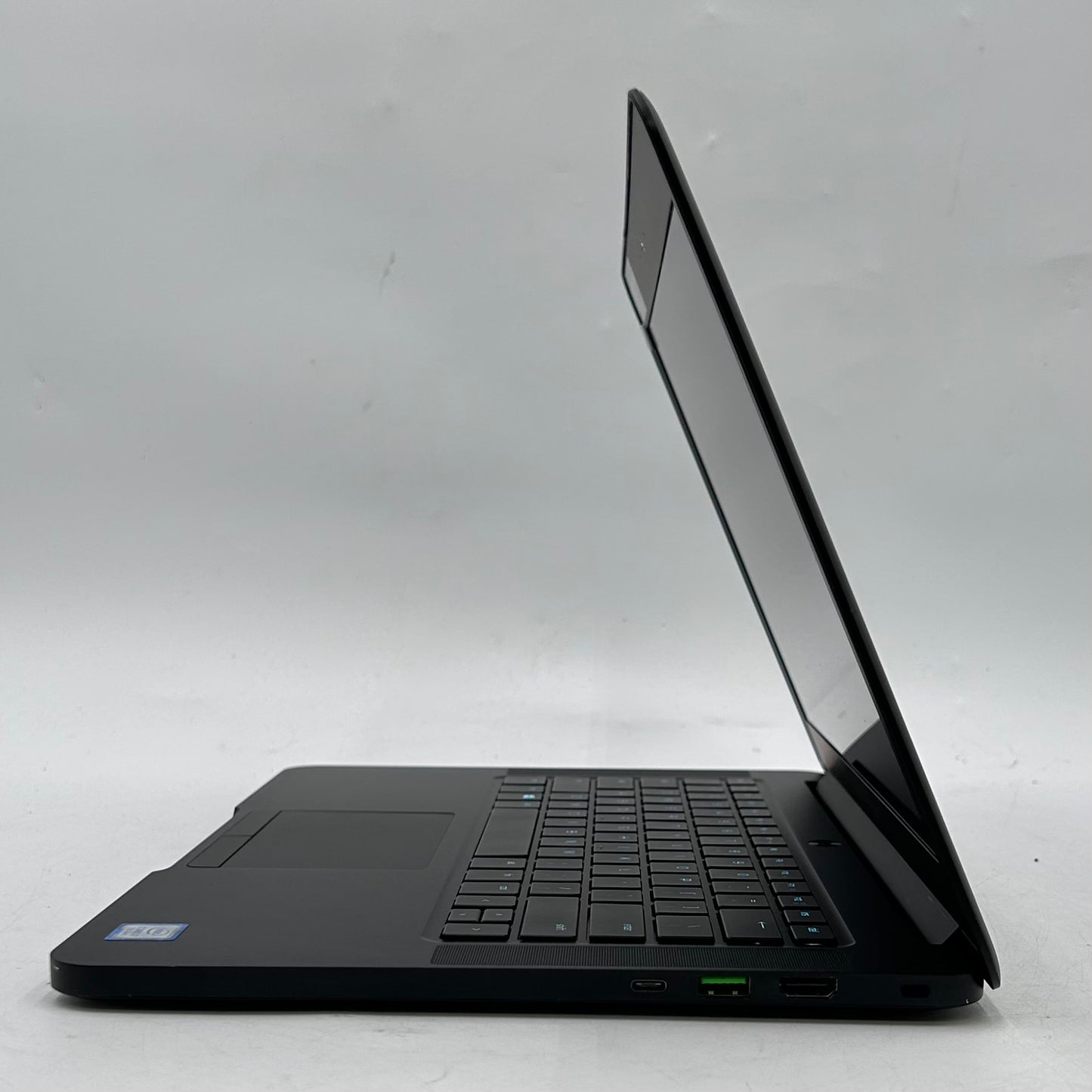 Razer Blade 14 RZ09-01953E71 14" i7-7700HQ 16GB RAM 256GB SSD GeForce GTX 1060