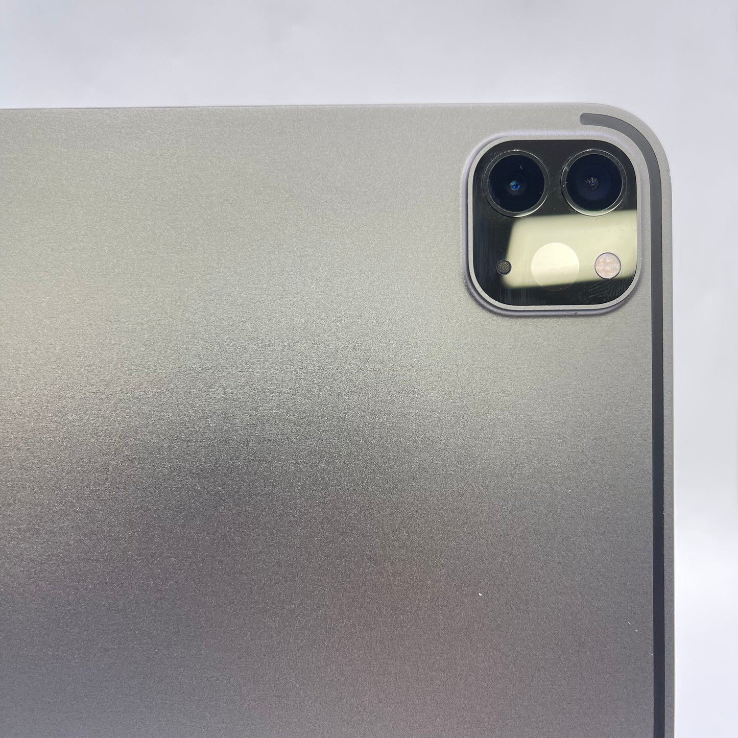 WiFi Only Apple iPad Pro 12.9" 5th Gen 256GB Space Gray MHNH3LL/A