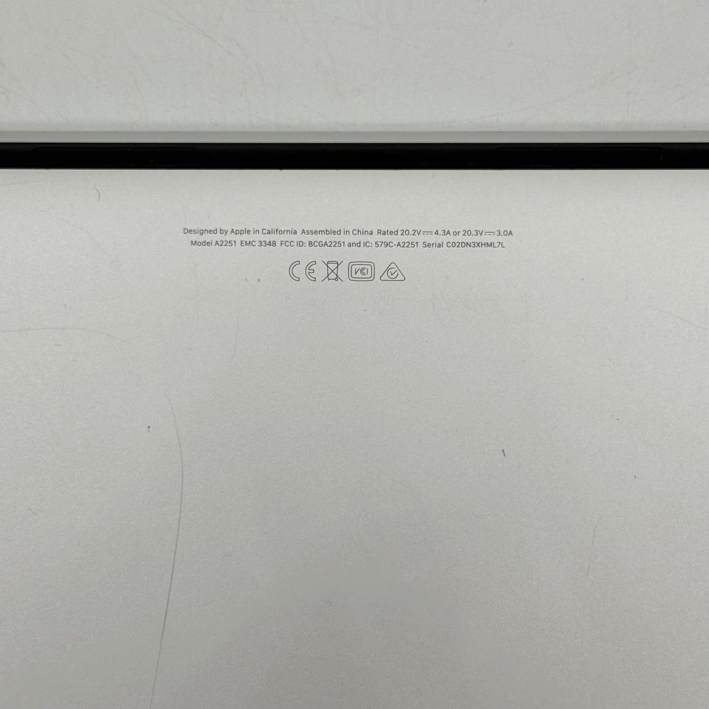 2020 Apple MacBook Pro 13.3" i5 2.0GHz 16GB RAM 512GB SSD Space Gray A2251