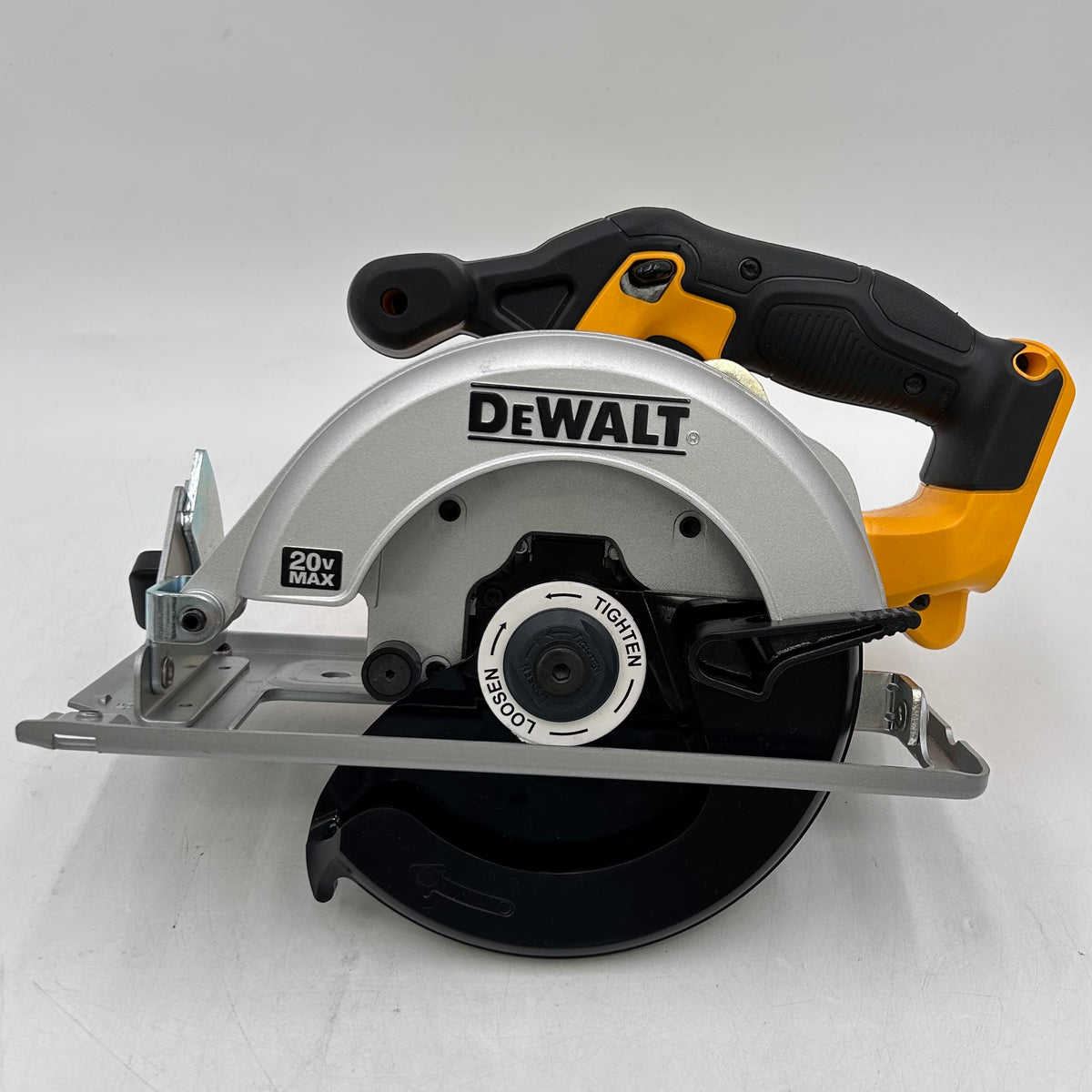 DeWalt DCS393 20V MAX 6 1/2" Cordless Circular Saw