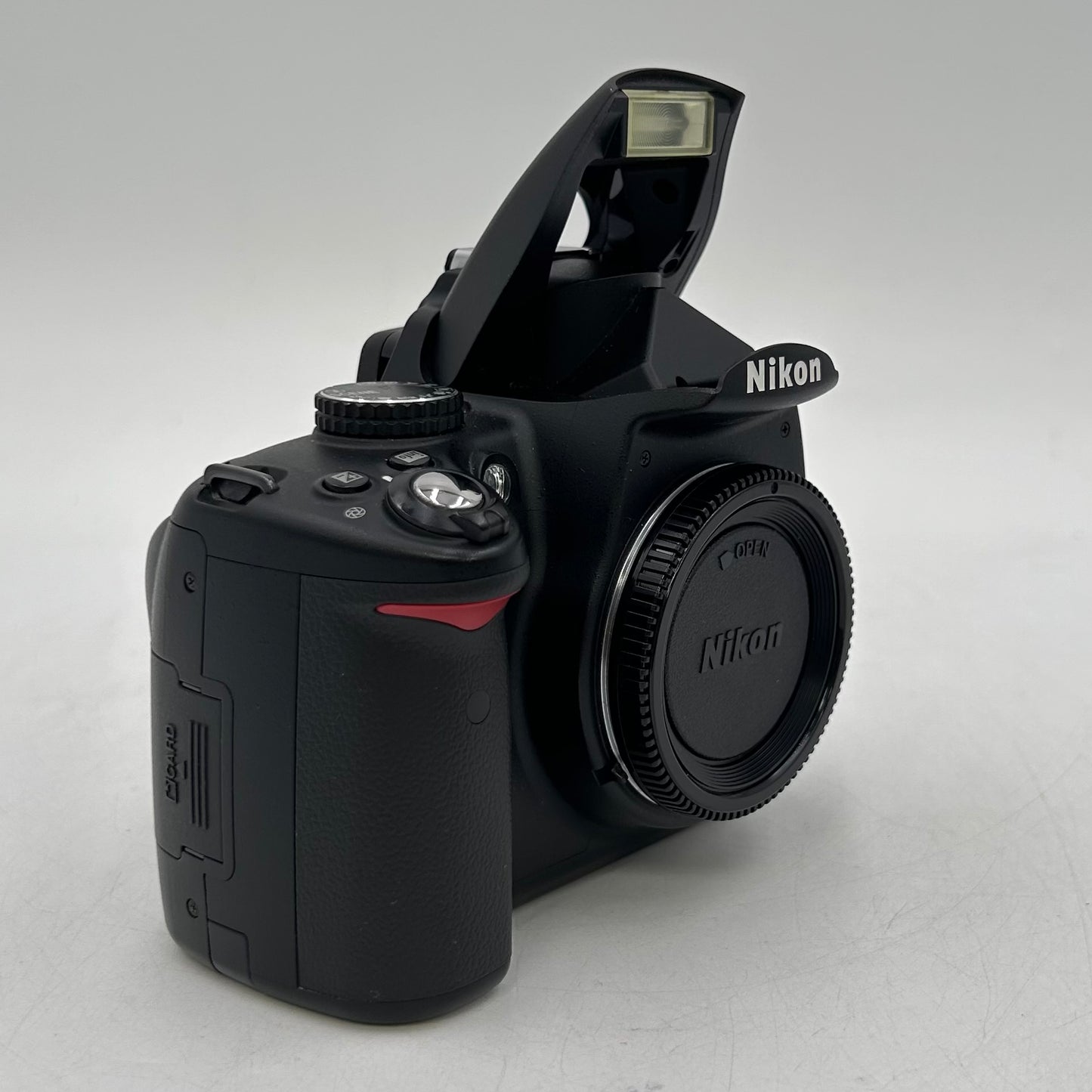 Nikon D5000 13.3MP Digital SLR DSLR Camera w/ Nikkor 18-55mm lens