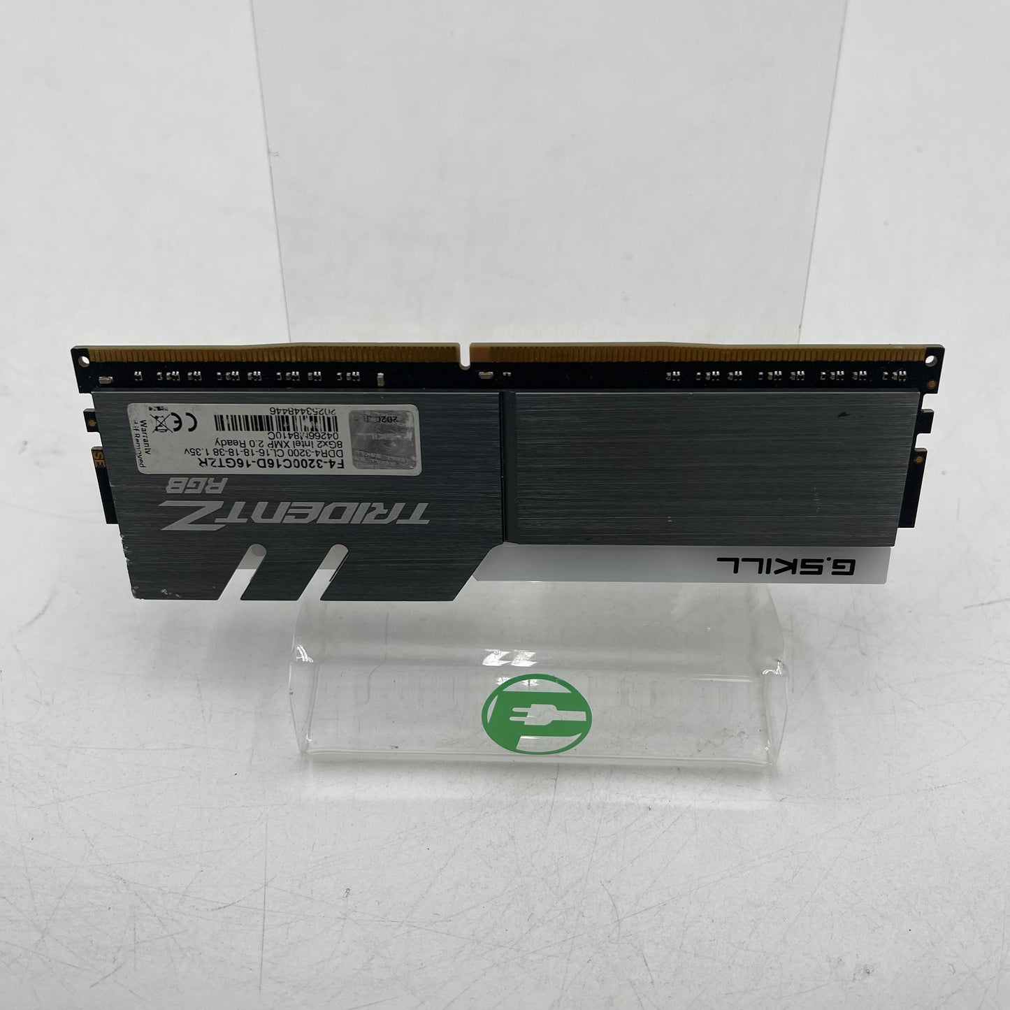 G.Skill Trident Z RGB 8GB DDR4 3200MHz F4-3200C16D-16GTZR