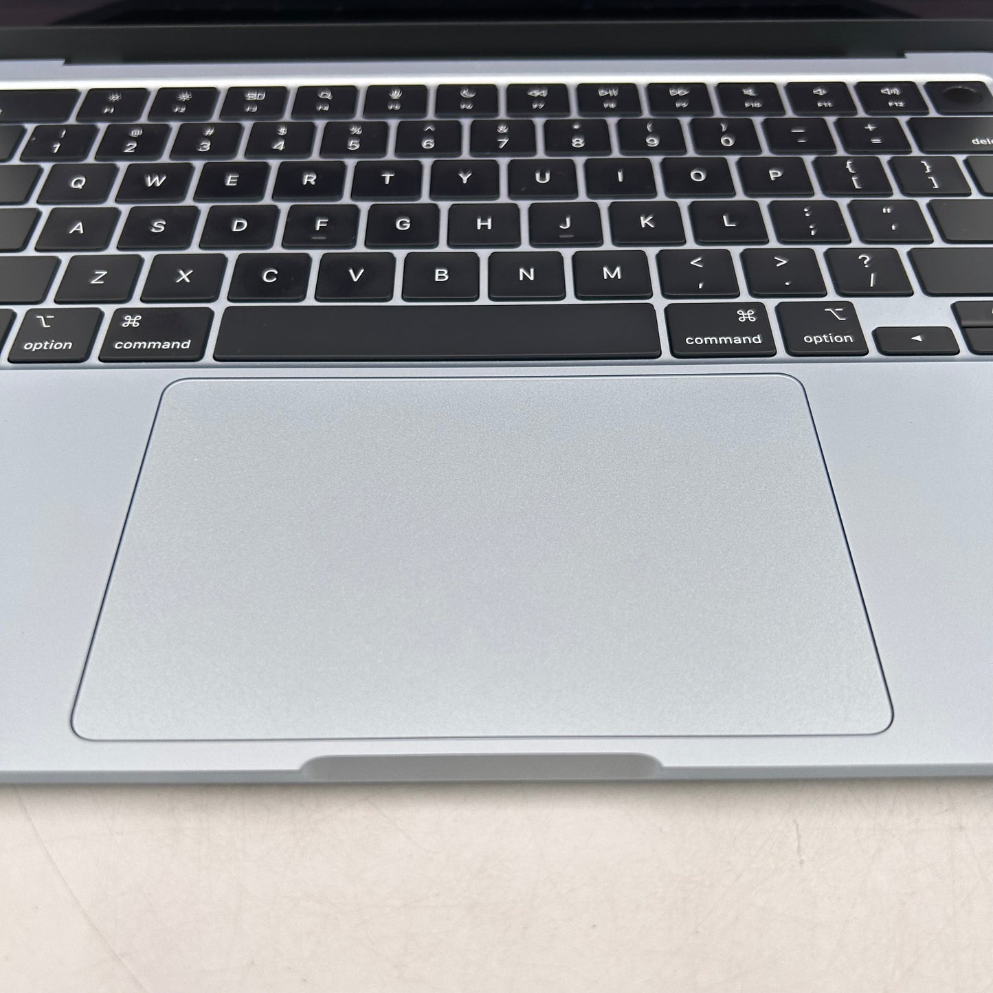 2025 Apple MacBook Air 13" M4 8C GPU 4.5GHz 16GB RAM 256GB SSD MC6T4LL/A