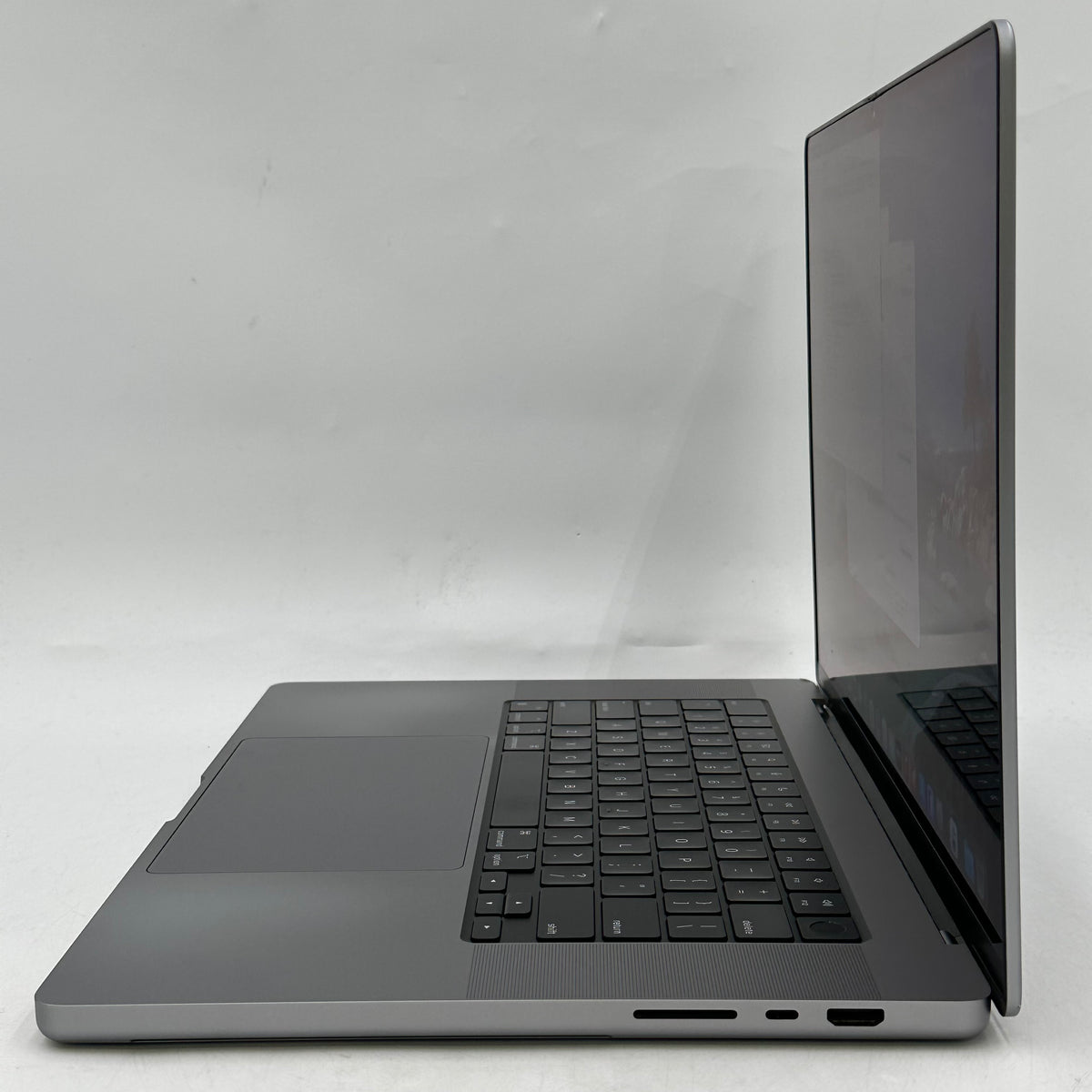 2021 Apple MacBook Pro 16" M1 Pro 16C GPU 3.2GHz 16GB RAM 512GB SSD A2485