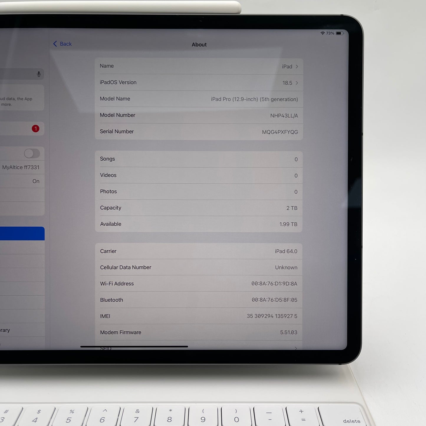 Unlocked Apple iPad Pro 12.9" 5th Gen 2TB Silver NHP43LL/A w/ Pencil & Keyboard