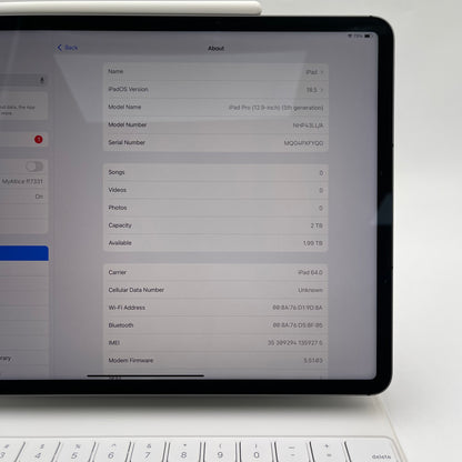 Unlocked Apple iPad Pro 12.9" 5th Gen 2TB Silver NHP43LL/A w/ Pencil & Keyboard