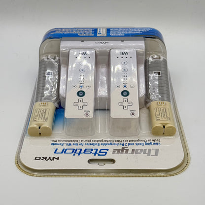 New NYKO Charge Station Charging Dock & 2 Rechargeable Batteries for Wii Remote